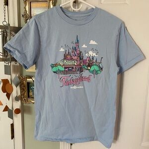 NWOT Fantasyland Unisex Short Sleeve T-Shirt Disney World Small